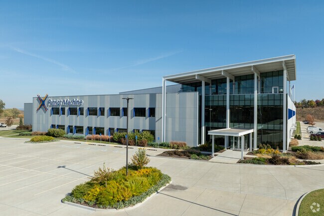 Industries like Patriot Machine employ many residents of Saint Charles.