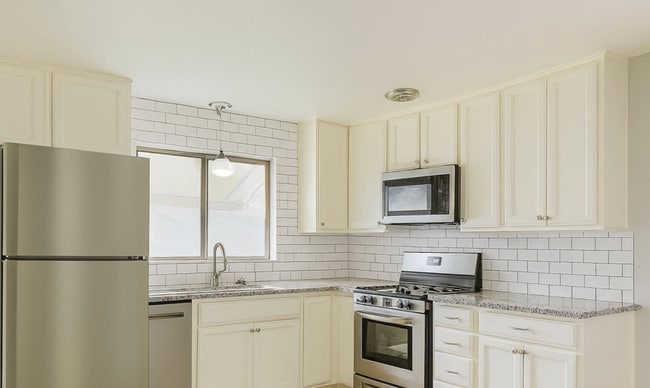 3180 S Breeze Dr, Magna, UT 84044 - photo 4