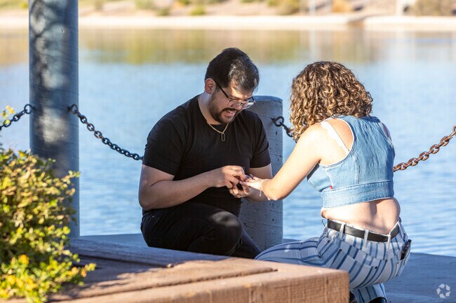 Kiwanis Park in Tempe offers amazing views that you’ll want to share with your loved ones.