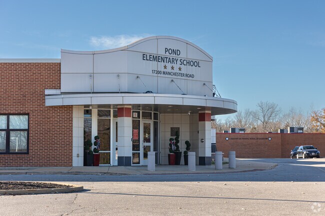 Pond Elementary School has an over all Niche grade of an A rating.