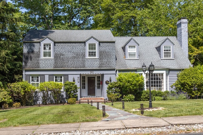 Sleepy Hollow is the section this classic colonial was found in Plainfield.