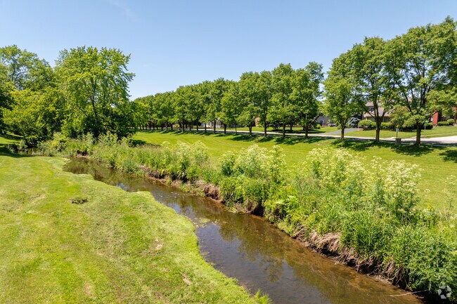 Nature lovers will enjoy the quiet paths throughout Summerhill Park.