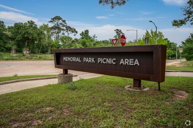 Memorial Park has  a cozy picnic area and tons of other amenities for outdoor fun.