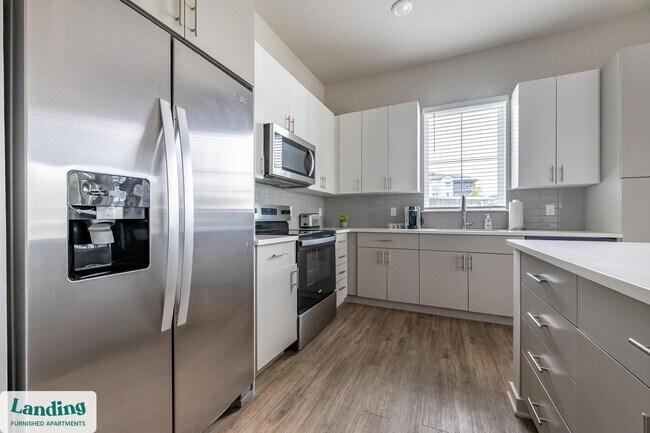 4902 Cosmos Cir unit 207.1410473, Wimauma, FL 33598 - photo 2