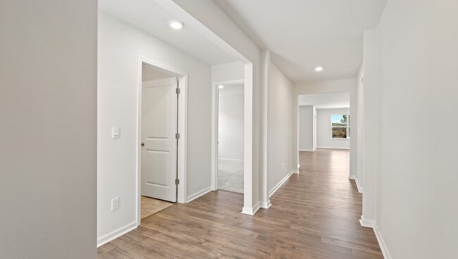 118 Elgin Dr, Laurens, SC 29360 - photo 3