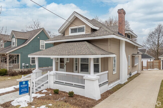 Craftsman bungalow-style homes can be found within the Madison Area neighborhood.