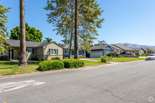 There is a mix of single-family homes, condos and townhouses in Glendora.