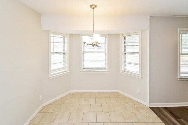 9077 Neil Ave, Olive Branch, MS 38654 - photo 5