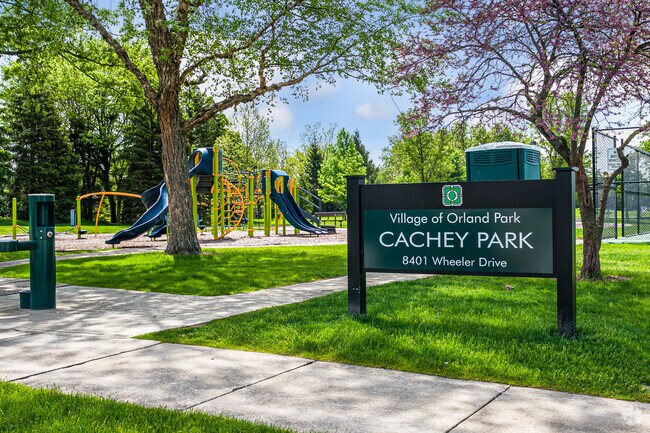 Cachey Park is within the Silver Lake South and has a playground and multiple sports courts.