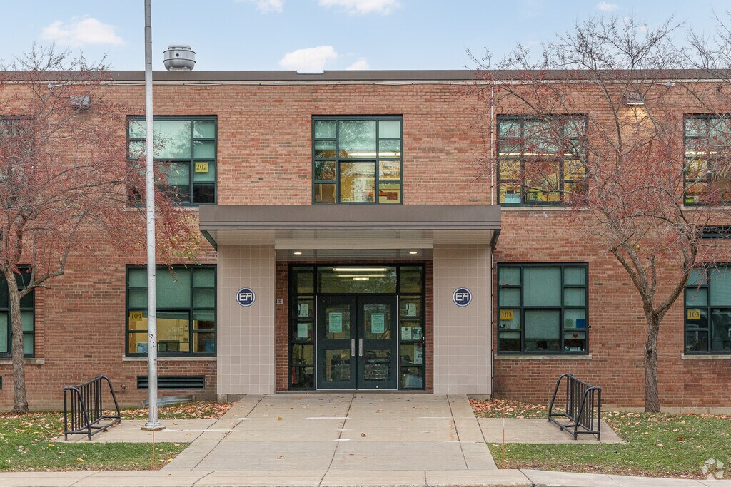 Parkdale Elementary School is a highly rated, public school located in East Aurora, NY.