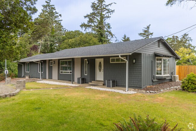 Homes dating back to the 1960s and 1970s in the south of the South Beach neighborhood range from $430,000 to $750,000.