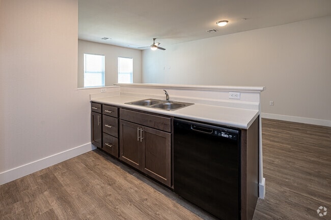 Phoenix Square, Hammond, LA 70401 - photo 7