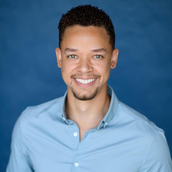 Agent Photo