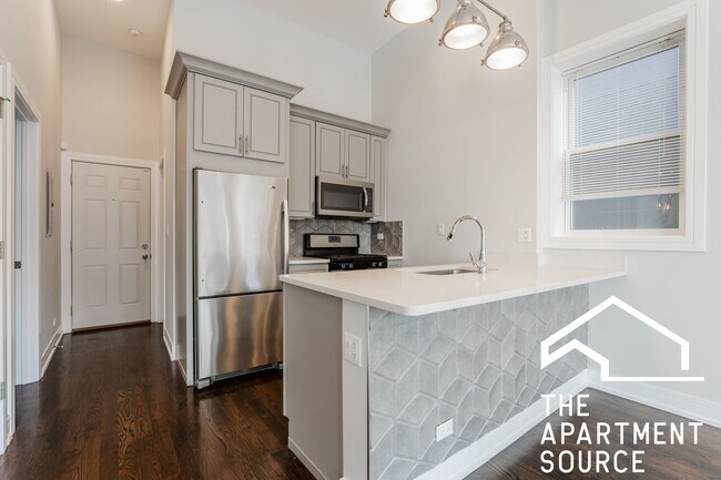 2648 W Augusta Blvd unit 2F, Chicago, IL 60622 - photo 3