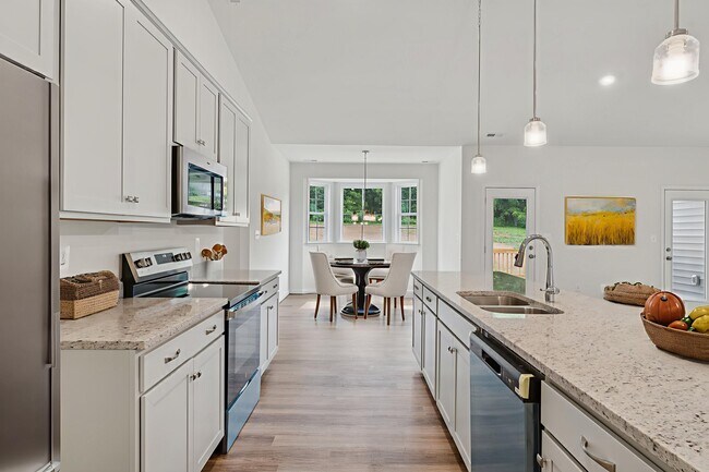 8-web-or-mls-DSC08481 - Kitchen - Standard - 1.jpg