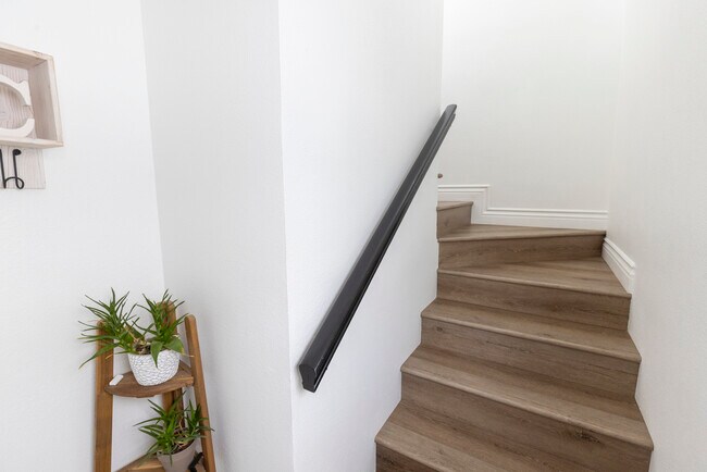 116 E Balboa Blvd unit B, Newport Beach, CA 92661 - photo 4