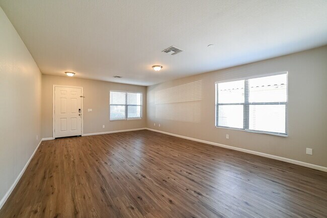 3045 W Desert Vista Trail, Phoenix, AZ 85083 - photo 7