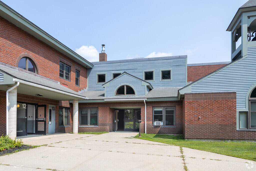 Alfred Elementary School serves students from Pre-Kindergarten through Grade 4.