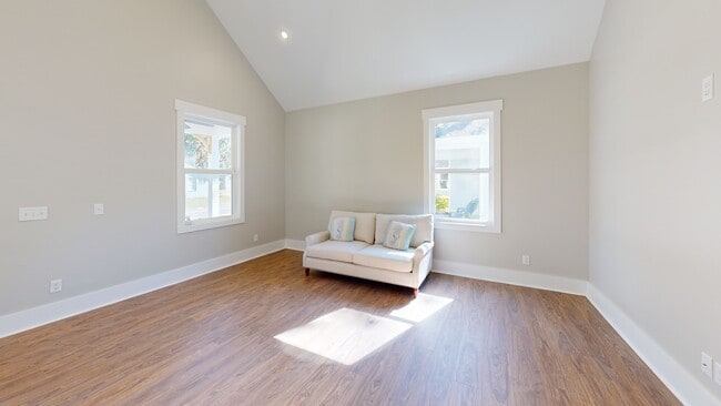 2013 Lafayette St, Beaufort, SC 29902 - photo 2