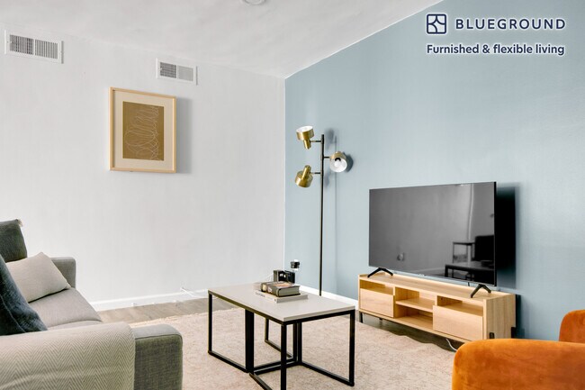 115 N Wetherly Dr unit FL2-ID777, Los Angeles, CA 90048 - photo 3