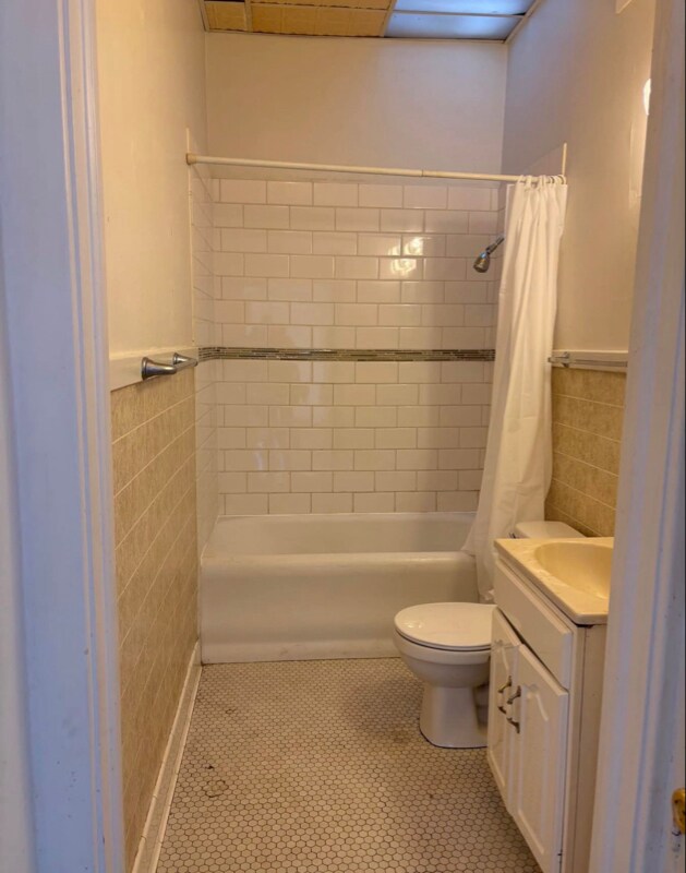 146 Gooding St unit 2, La Salle, IL 61301 - photo 2