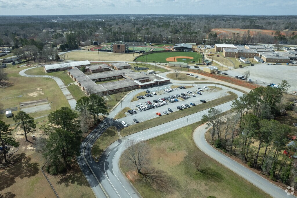 Students living in Greenwood can attend Pinecrest Elementary School.