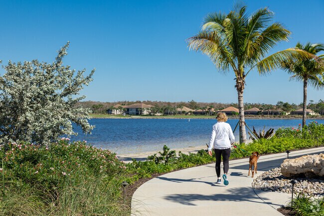 Heritage Bay residents can walk their beloved pets along lakeside walkways with idyllic views.