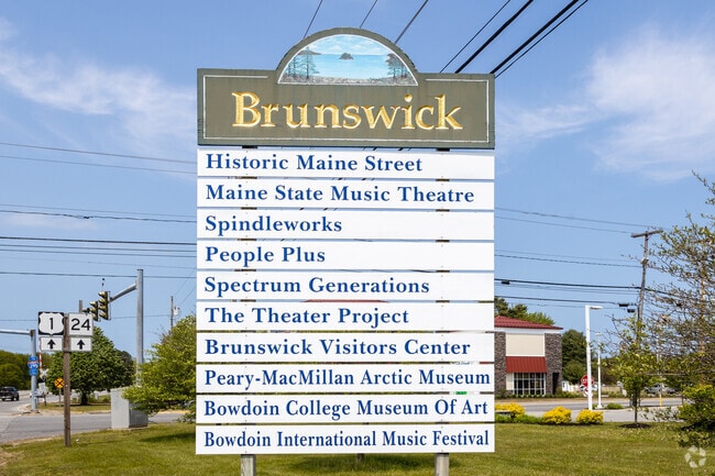 Brunswick Station has many amenities and is located right off of Route One.