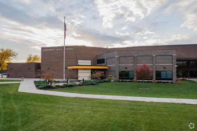 Northrop High School has a student-teacher ratio of 20 to 1 in Bass-Leesburg Civic.