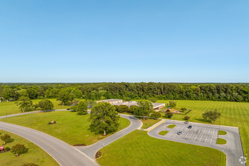 Snow Hill Elementary School is a part of the Worcester County Public School District.