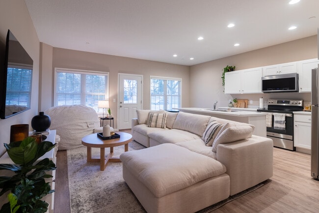 10095 Bluffs Corner, Fort Wayne, IN 46825 - photo 3