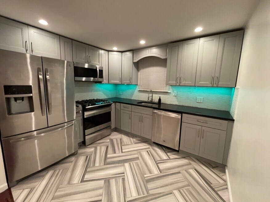 2314 Strahle St unit B, Philadelphia, PA 19152 - photo 1