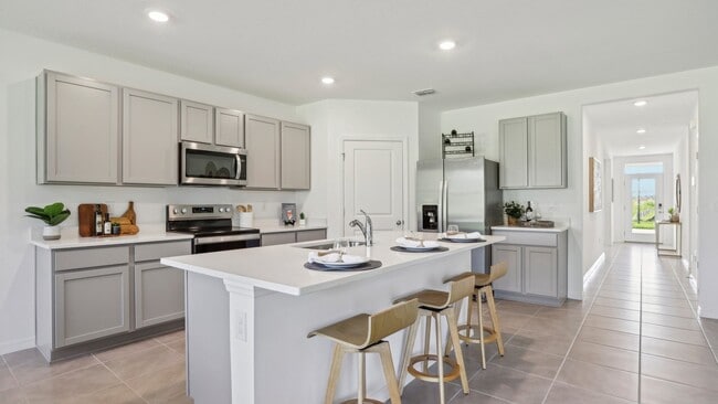 13128 Bending Creek Trail, Parrish, FL 34219 - photo 3