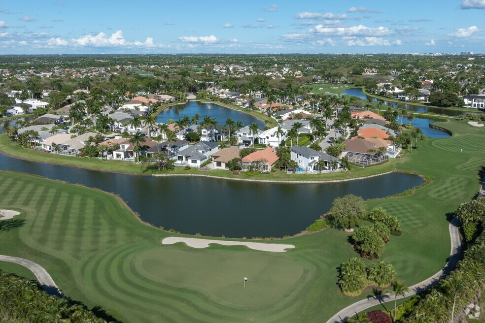 Woodfield Country Club