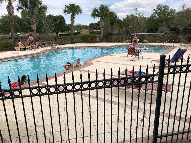 36027 Deer Creek Dr unit 101, Zephyrhills, FL 33541 - photo 4