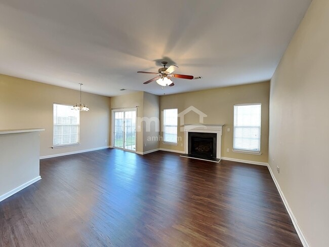 124 Barrington Dr, Mount Holly, NC 28120 - photo 3