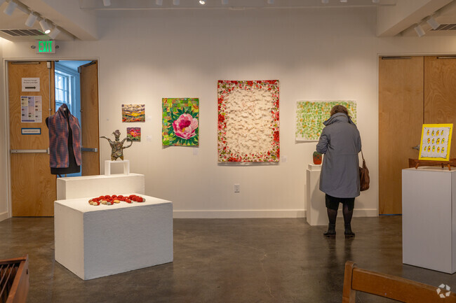 The Lexington Arts and Crafts Society is a great local resource for art classes and more.