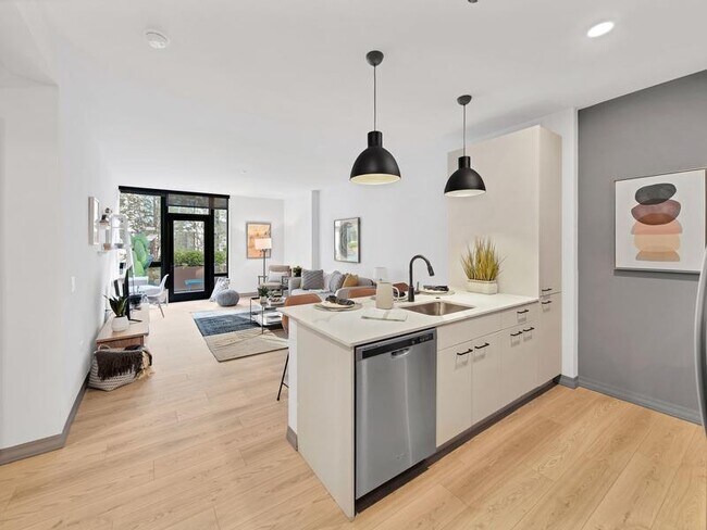 2155 N Elston Ave unit 710, Chicago, IL 60614 - photo 4