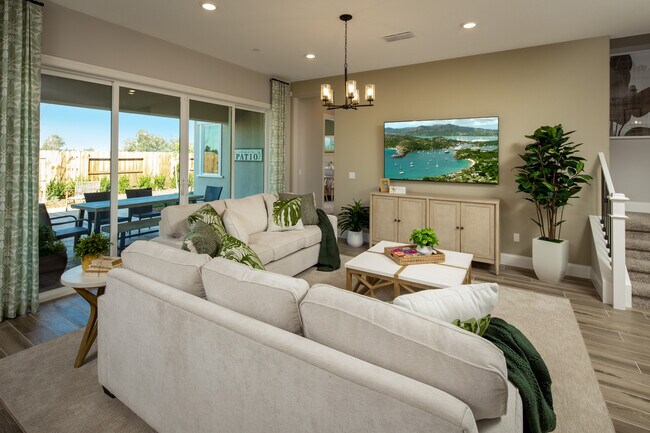 9114 Colzie Ct, Elk Grove, CA 95624 - photo 5