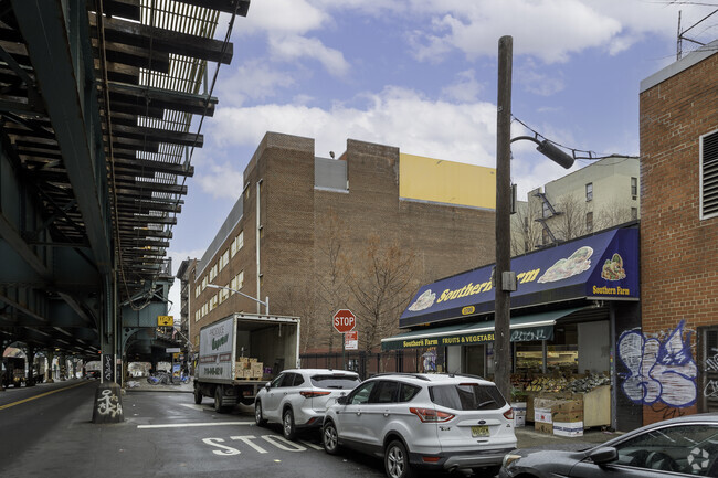 East Bronx Academy for the Future has a student teacher ratio of 9 to 1.