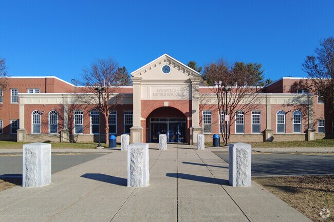 Students in grades 5-8th may enroll at Lynnfield Middle School.