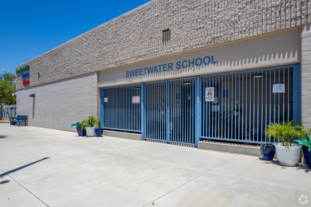 Enter through the inviting entrance of Sweetwater School in Phoenix.
