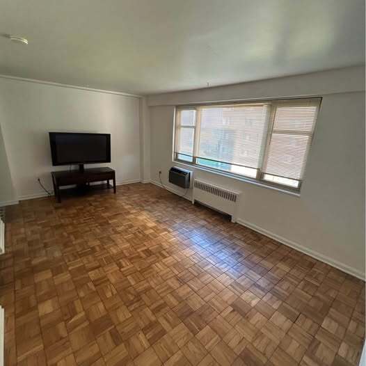 11820 Edgewater Dr, Lakewood, OH 44107 - photo 4