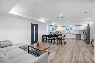 1204 W 37th Dr, Los Angeles, CA 90007