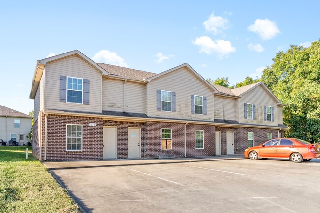 Rowand Ct - 310, Clarksville, TN 37042 - photo 2