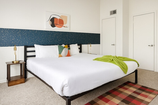 1040 Clayton Ln unit ID1335308P, Austin, TX 78723 - photo 7