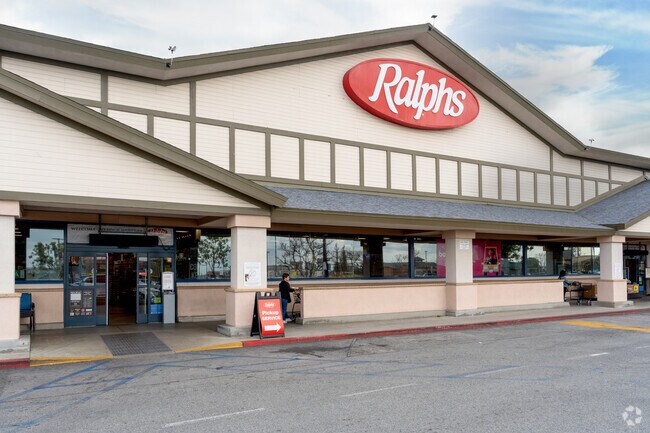 Ralphs Grocery store located in Whittier is perfect for picking up your staples.