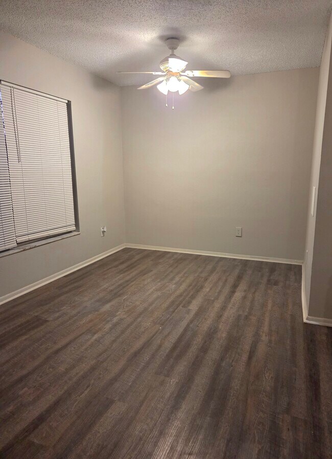 4031 Tumble Wood Trail unit 104, Tampa, FL 33613 - photo 7