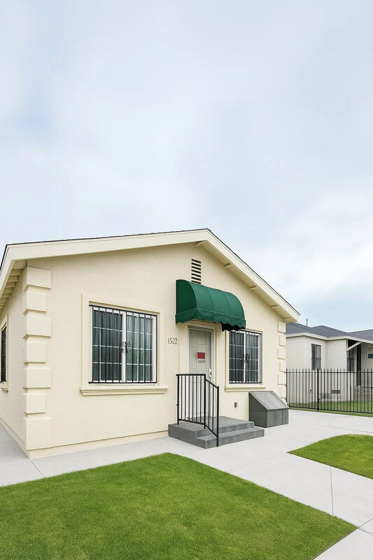 1323 W 58th St, Los Angeles, CA 90037