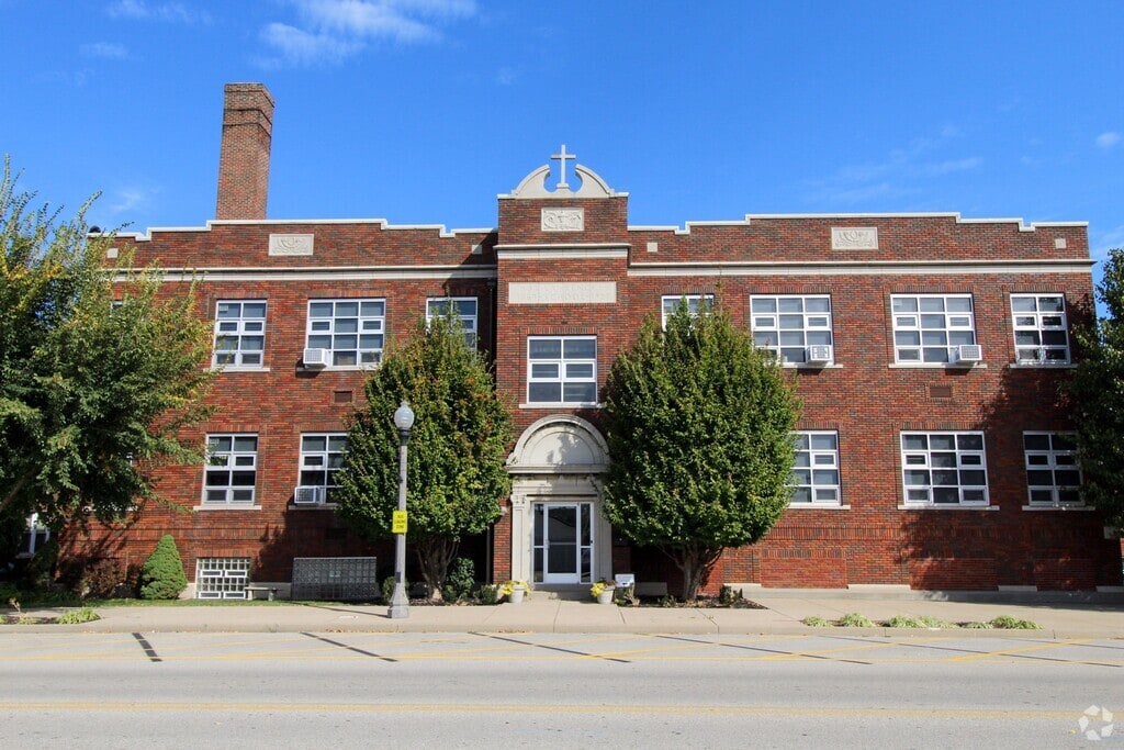 St Lawrence Elementary School serves East Price Hill students from Pre-K through the 5th grade.